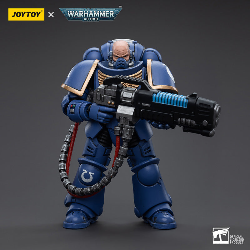 Joytoy Warhammer 40K - Ultramarines Hellblasters Sgt Ulaxes - Action Figure 1/18 AF - Collezionabile